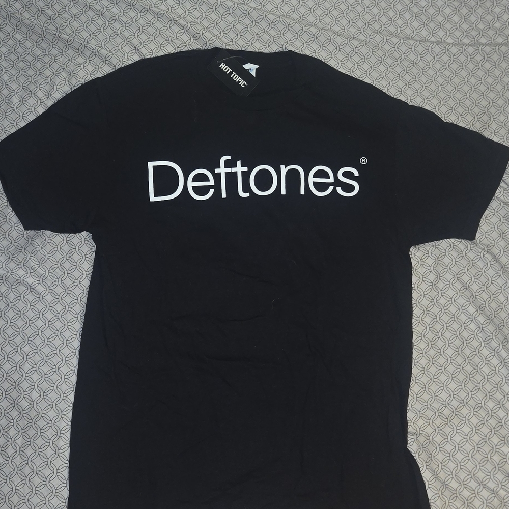 Hot Topic Black Deftones Graphic Tee